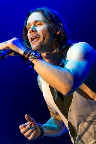 Myles Kennedy zaśpiewa w Krakowie