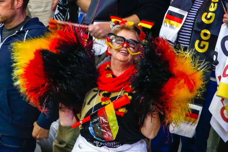 Thobe i abaya to nie jedyne stroje kibiców na mundialu w Katarze