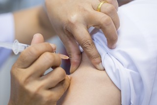 Obowiązkowe szczepienia i badania są bez PIT