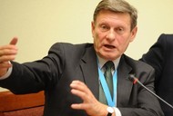 balcerowicz znów bez okularów