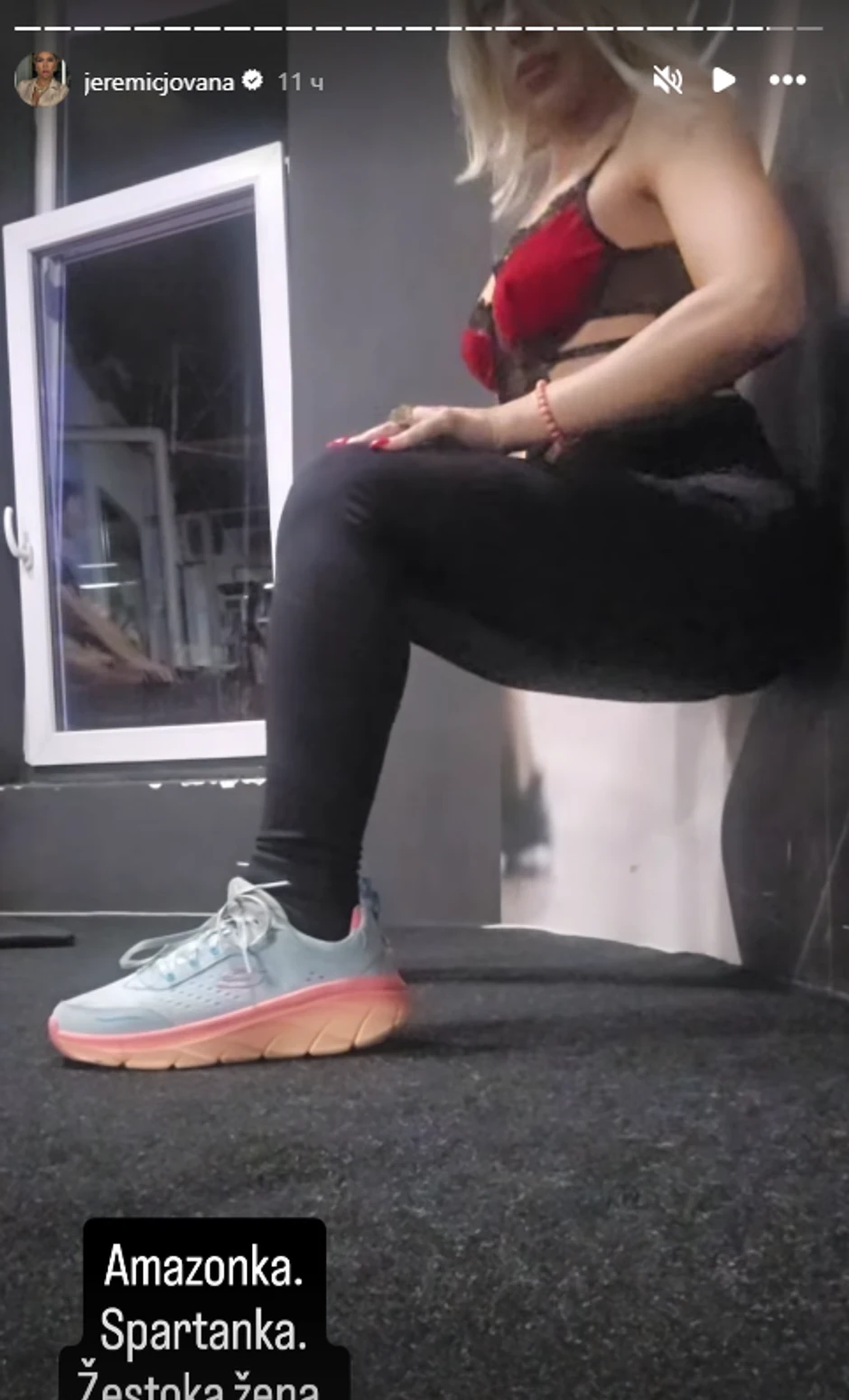 Jovana Jeremić u teretani