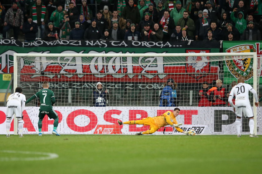 Stadion Śląska zamknięty! Mecz z Lechem bez kibiców