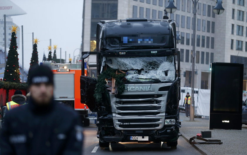 Zamach w Berlinie. Sprawca ataku wciąż na wolności?