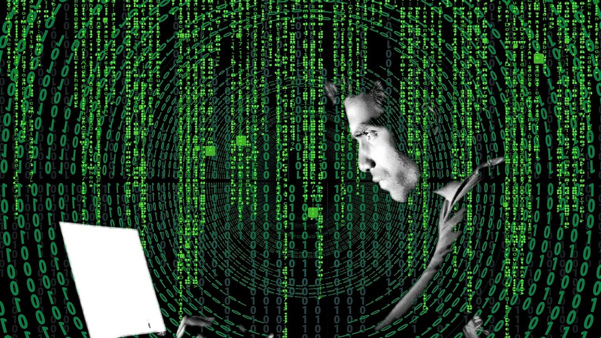 Áron alul hirdette a nem létező termékeket egy internetes csaló: brutális pénzeket kaszált
