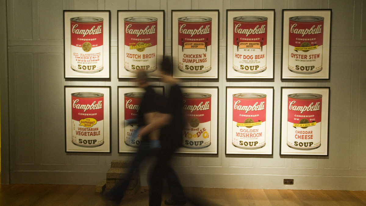 Atak aktywistek na dzieło Andy'ego Warhola "Zupy Campbella"
