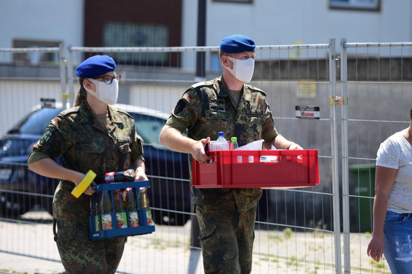 900 Polaków utknęło w największym ognisku koronawirusa w Niemczech