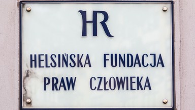 Zakaz pracy mediów na terenie stanu wyjątkowego. Opinia Helsińskiej Fundacji Praw Człowieka