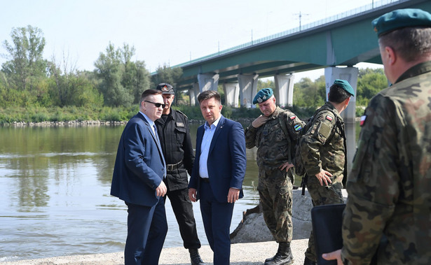 List wiceprzewodniczącej KE Viery Jourovej w sprawie ustawy sądowej, to jest jej indywidualna inicjatywa; został wysłany, zanim do projektu wprowadzono poprawki - mówił w radiowej Trójce szef KPRM Michał Dworczyk. Określił też list jako "nietrafioną inicjatywę".