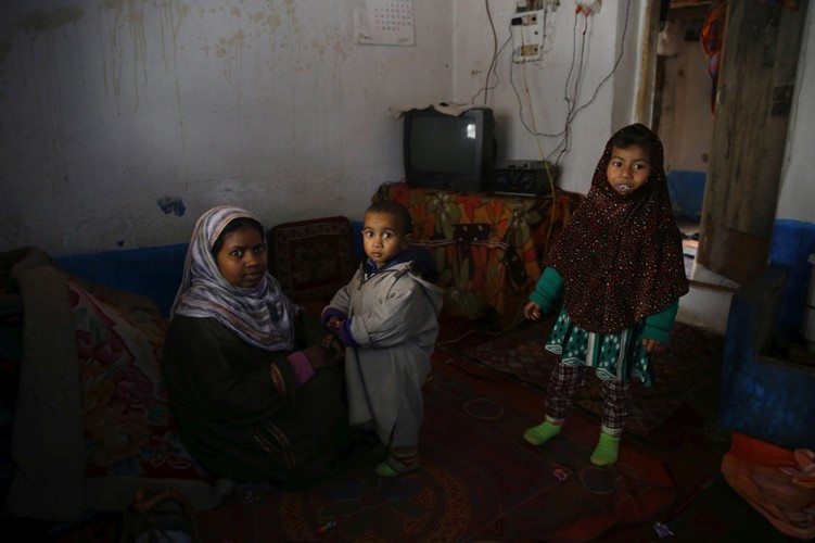 SZPITAL DLA TRĘDOWATYCH W KASZMIRZE