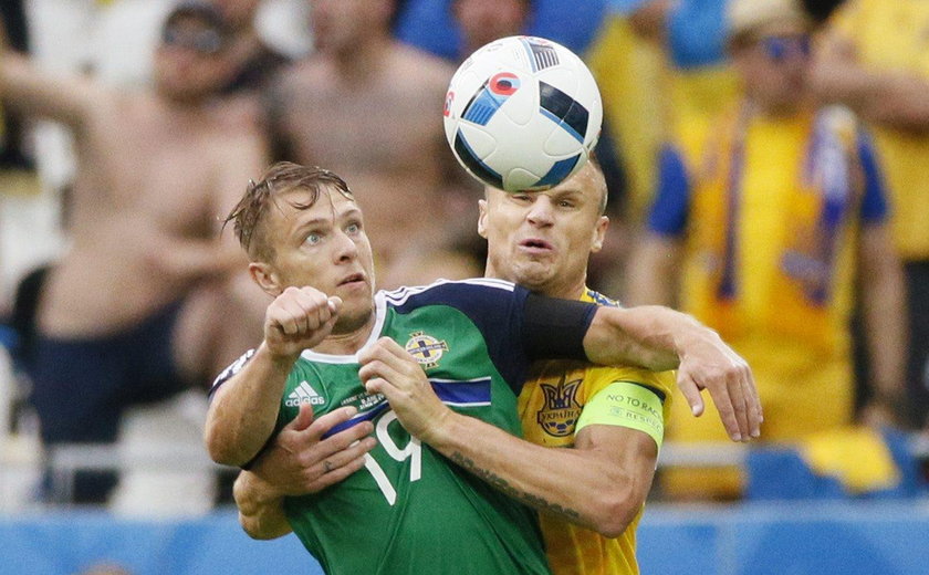 Ukraina przegrała 0:2 z Irlandią Północną i jest o krok od odpadnięcia z Euro 2016