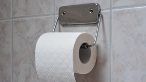 Papier toaletowy odchodzi do lamusa. Ten nowy trend podbija świat