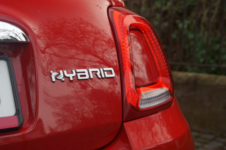 Fiat 500C 1.0 Hybrid (RED)