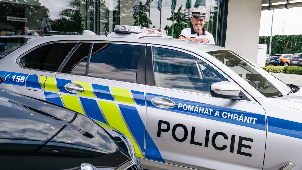 BMW 540i xDrive Touring czeskiej policji