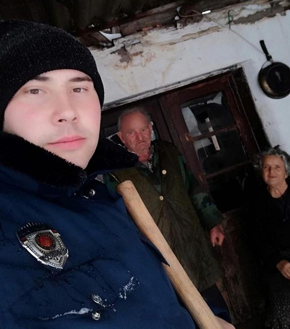 Danijel pomaže i ostalim starijim meštanima u komšiluku