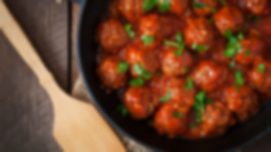 Klopsy w sosie pomidorowym – łatwy przepis na pyszny obiad