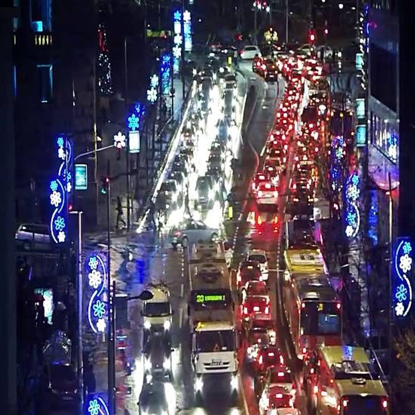 Kolone u oba smera u Takovskoj