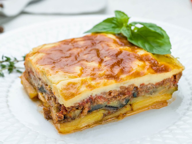 Posna musaka sa sremušem idealna je za prolećni ručak