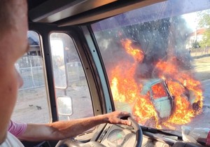 Izgoreo automobil na Ibarskoj magistrali kod Meljaka