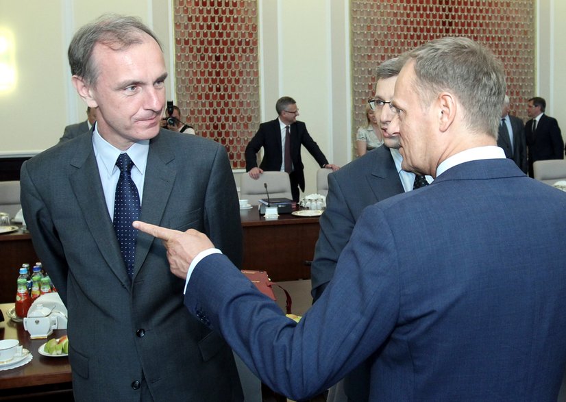 Bogdan Klich i Donald Tusk w 2011 r.