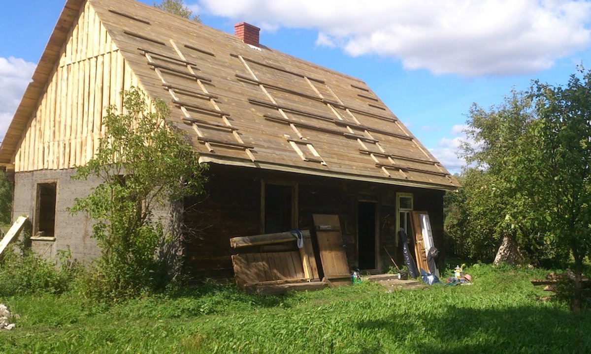 Wyremontowali starą wiejską chatę. "Na ziemi było klepisko"