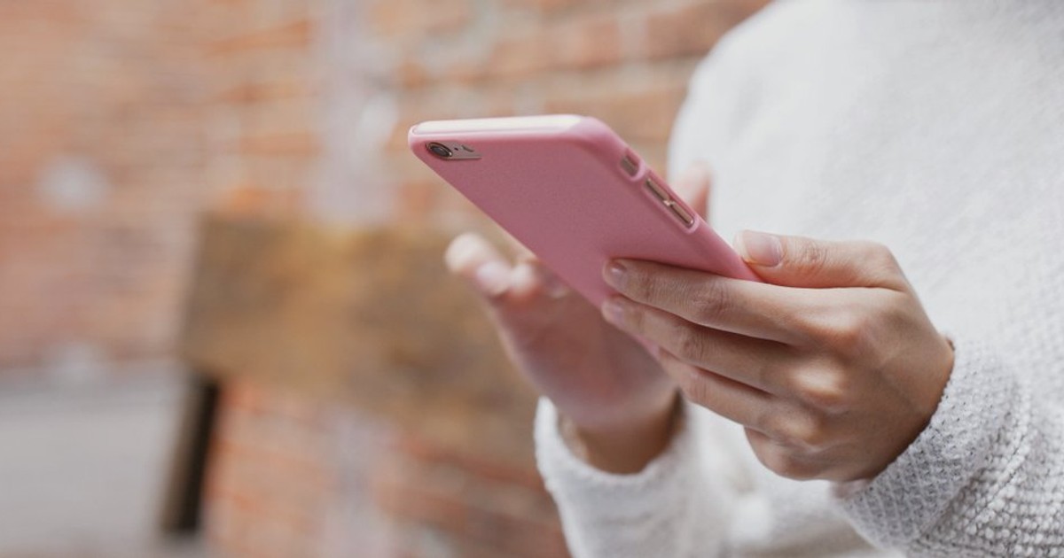 A woman sent more than 159,000 text messages to a man she's accused of ...