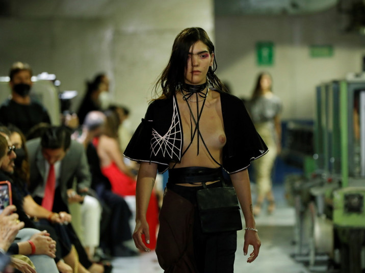 Pokaz kolekcji Carli Fernandez na Mercedes Benz Fashion Week w Meksyku