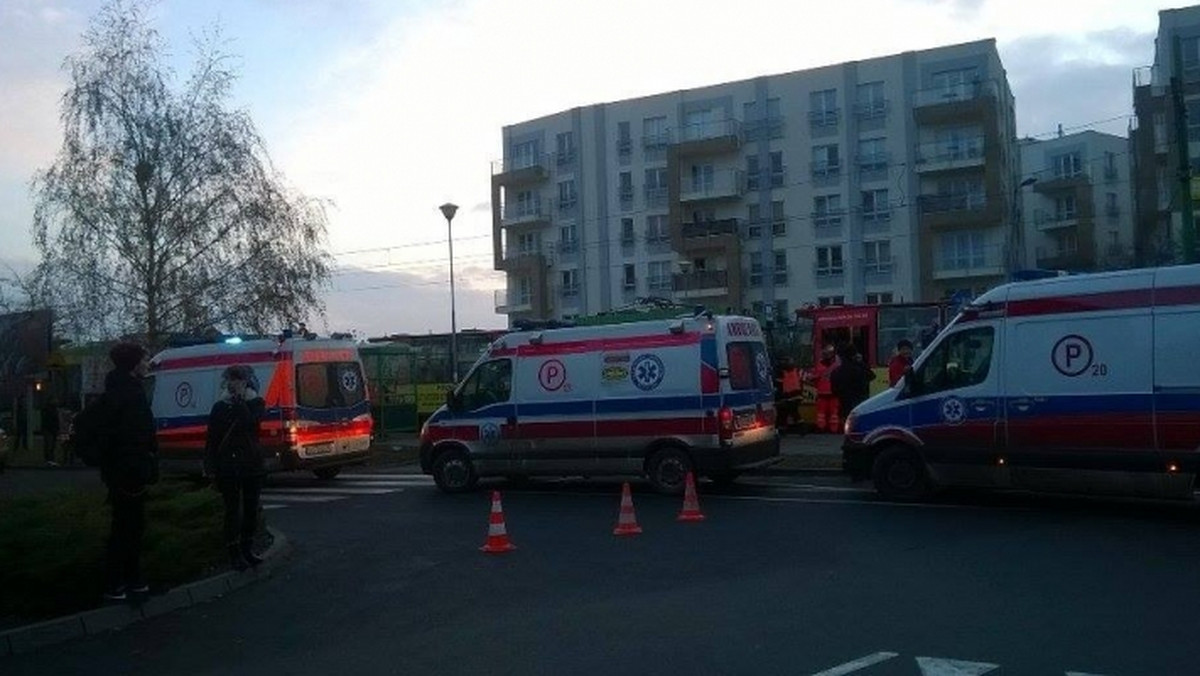 Efektem zderzenia dwóch tramwajów na Polance, do którego doszło wczoraj, jest zaostrzenie przepisów przez MPK. - Nie ma pobłażania i konsekwencje mogą być tylko jedne - zapowiada Iwona Gajdzińska, rzeczniczka prasowa firmy.