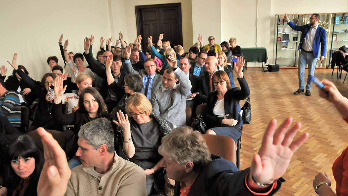 W ramach kategorii oświatowej budżetu obywatelskiego 2018 r. w Gorzowie Wlkp. wybrano osiem zadań do realizacji. Powstaną dwa boiska, pięć siłowni zewnętrznych i jeden plac zabaw - informuje magistrat.