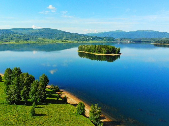 Vlasinsko jezero jedan je od najlepših bisera Srbije i savršen je izbor za vikend putovanje