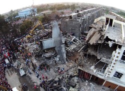 Rośnie liczba ofiar katastrofy lotniczej w Indonezji