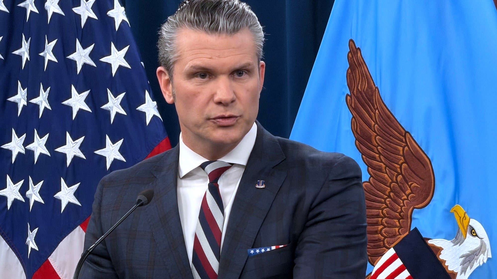 Americký minister obrany Pete Hegseth. 