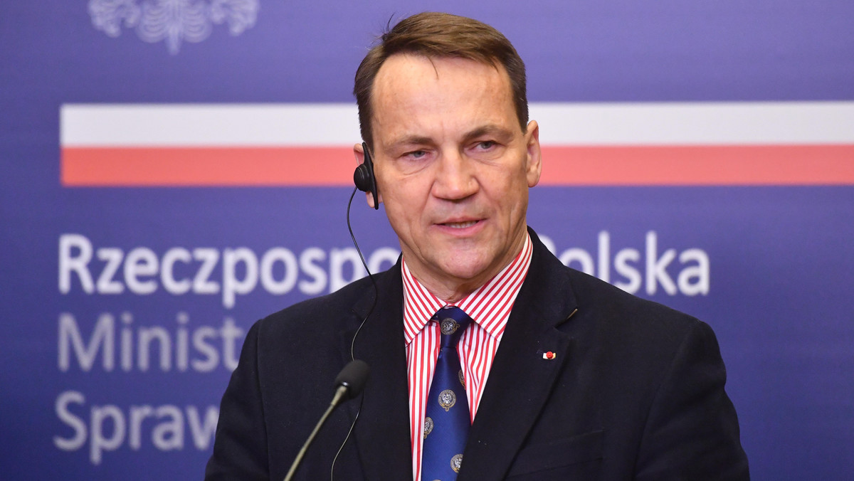 Radosław Sikorski o ruchu podkomisji smoleńskiej: narażanie powagi państwa