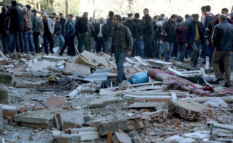 Miejsce eksplozji w Diyarbakiru