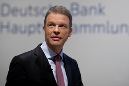 Szef wielkiego niemieckiego banku  nie widzi oznak poprawy. Kryzys jeszcze potrwa