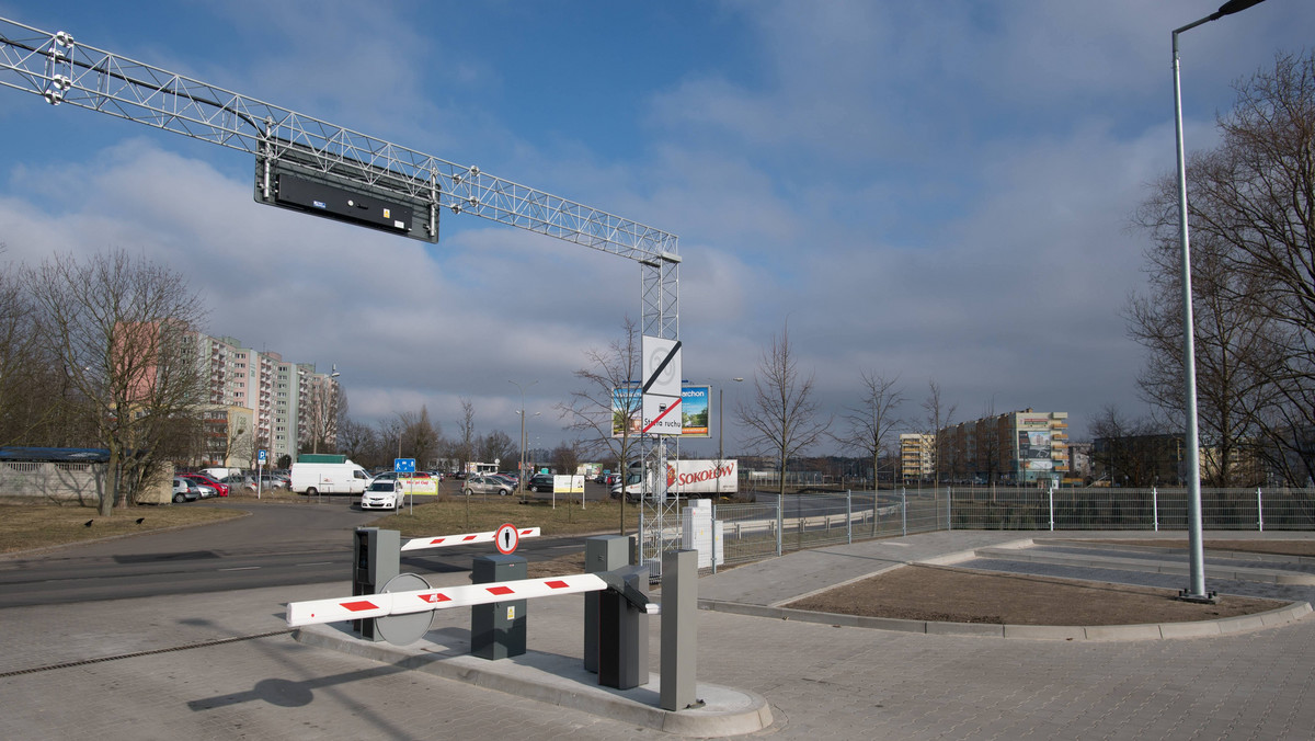 Do końca października 2019 r. gotowe mają być trzy kolejne parkingi Park &amp; Ride w Poznaniu. Obiekty powstaną przy rondzie Starołęka, w sąsiedztwie Jeziora Maltańskiego oraz przy przystanku kolejowym Poznań Strzeszyn.