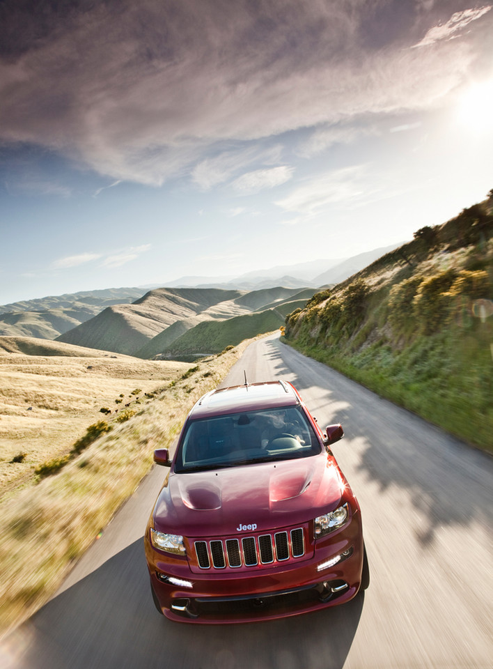 Jeep Grand Cherokee SRT8 w polskich salonach