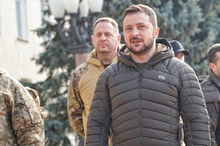 Rysa na wizerunku Zełenskiego