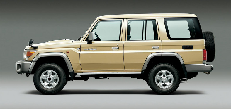 Toyota Land Cruiser J7