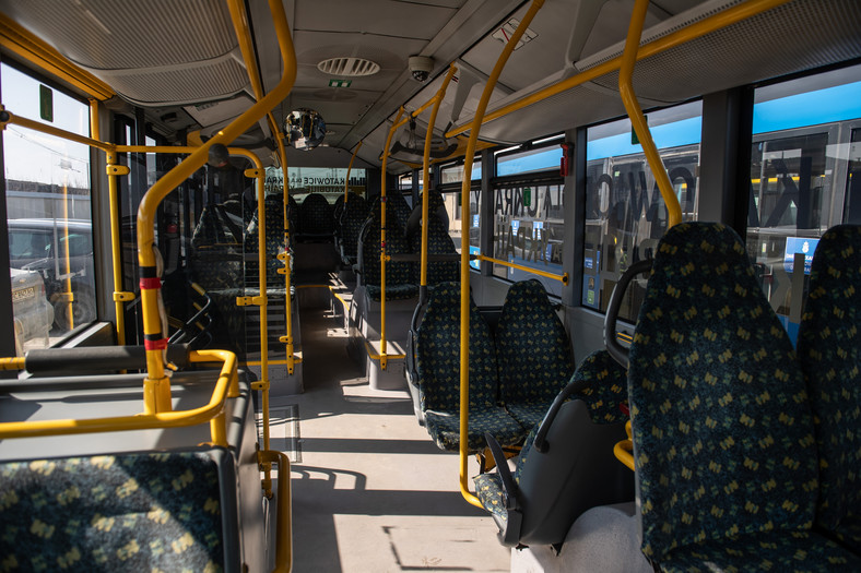 Dwadzieścia polskich autobusów trafiło do Lwowa. Są tam niezbędne