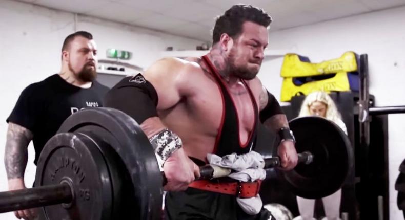 Eddie Hall and a Bodybuilder Did Strongman Events