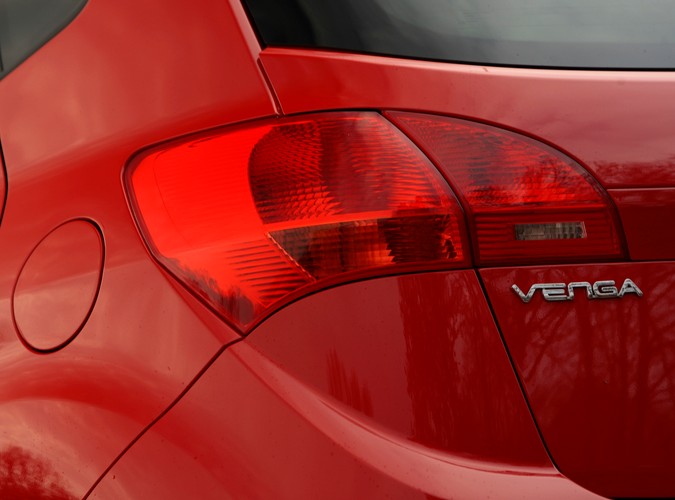 Kia Venga - Toyota niech się schowa