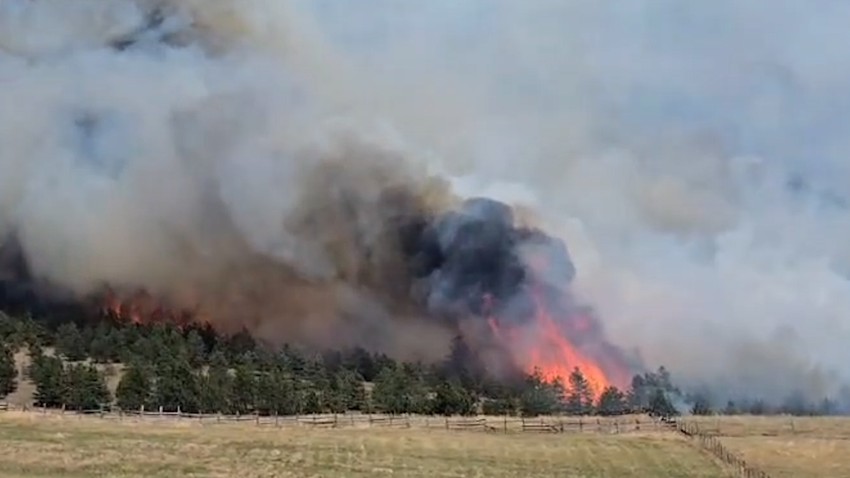 Veliki požar izbio je na području Tometinog polja i širi se ka jednom delu Divčibara