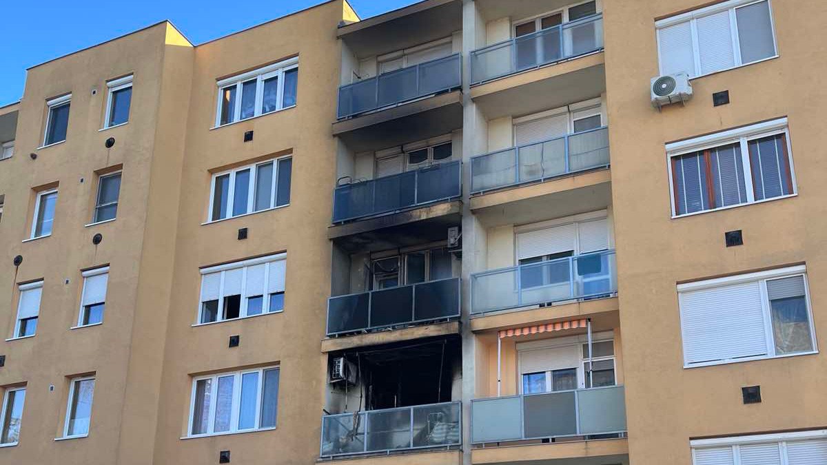 A tetőig kormos lett a négyemeletes társasház – Halálos tragédia Hajdúböszörményben – Döbbenetes fotók