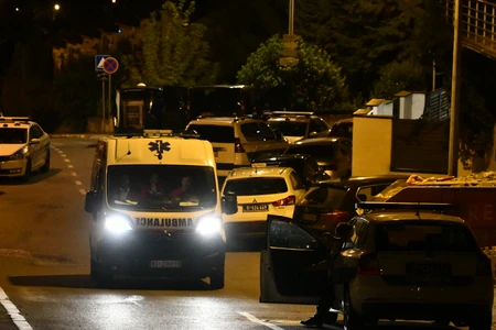 Policija i Hitna pomoć na mestu gde je prijavljena pucnjava