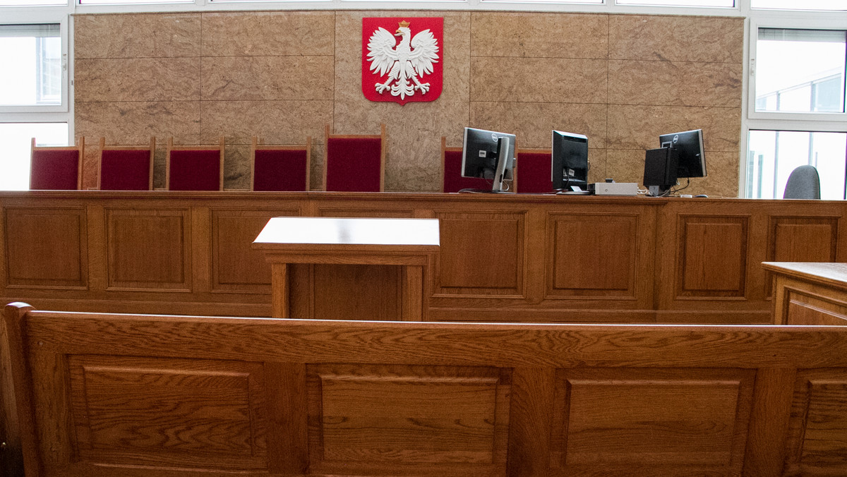 "Społeczność sędziowska jest wstrząśnięta zachowaniem sędzi szczecińskiego sądu okręgowego, która została przyłapana w ubiegłym tygodniu w jednym z hipermarketów na oszustwie" - głosi oświadczenie Sądu Okręgowego w Szczecinie.