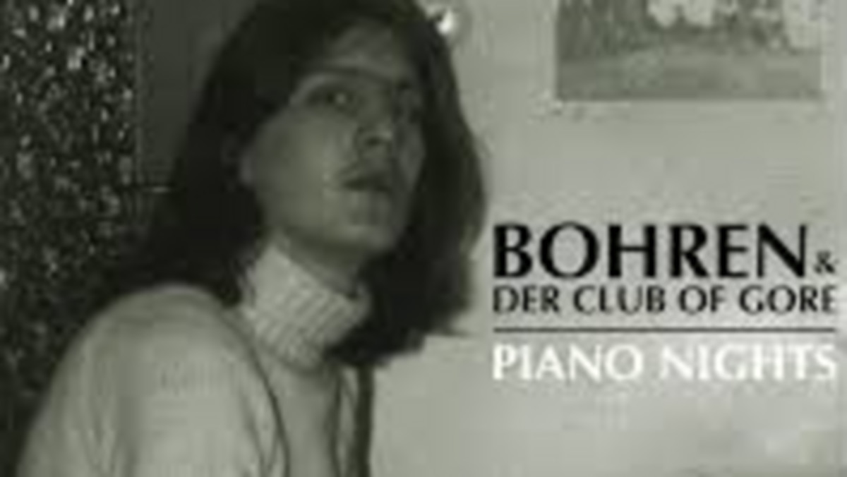 Bohren und der Club of Gore od dwóch dekad uprawiają swoistą odmianę soudtrackowego slow-motion-noir-jazzu. Długie, niekiedy sięgające kilkunastu minut utwory, wybijany najwyżej raz na parę sekund ociężały rytm, oszczędnie dozowane dźwięki organów, wibrafonu, czasem liryczne frazy saksofonu – zespół doskonale opanował sztukę budowania sugestywnego, nostalgicznego, mrocznego, a zarazem przyozdobionego elementami egzotyki nastroju.