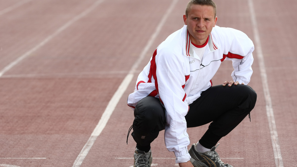 Kamil Budziejewski został odsunięty od ekipy polskich 400-metrowców i odesłany do Polski po tym, jak zaatakował najmłodszego w zespole Patryka Dobka.