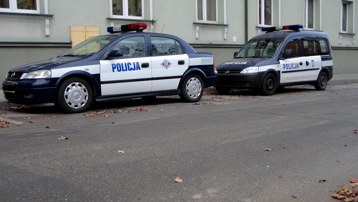 Wieliccy policjanci zatrzymali 25-letnią mieszkankę gminy Gdów. Okradała rodziców dziecka, którym jako niania miała się opiekować. Chciała wyłudzić nawet 100 tysięcy złotych!