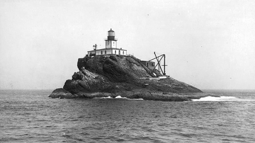 Latarnia Tillamook Rock Light, Foto: S. B. Crow, Wikimedia