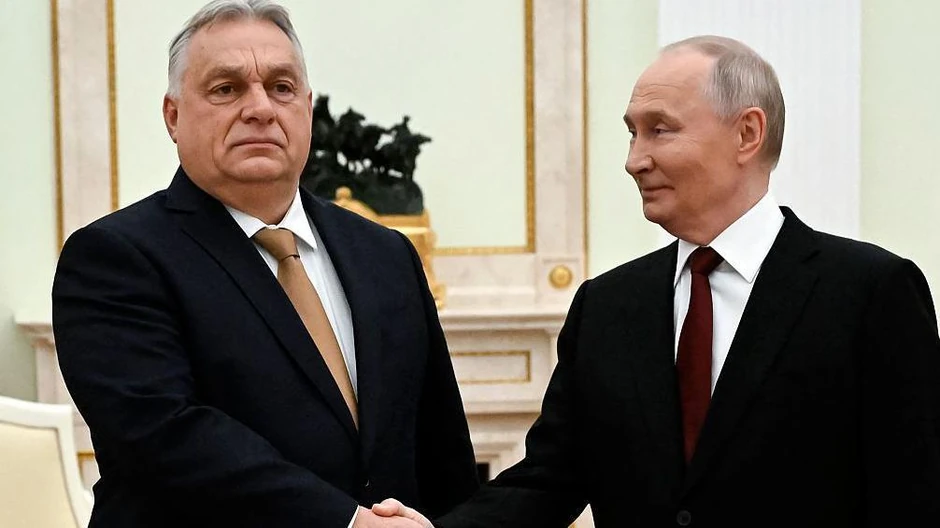 Orbanovo blisko partnerstvo sa ruskim predsednikom Vladimirom Putinom naišlo je na mnoge kritike u Briselu | Foto: POOL/AFP via Getty Images